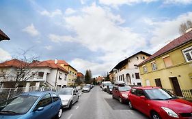 Block Apartment Maks